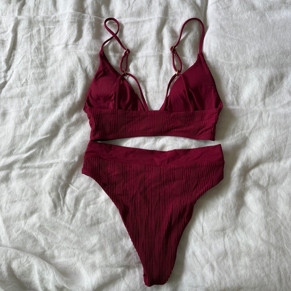 LSPACE Pointelle Rib Bikini Set - Picture 6 of 8